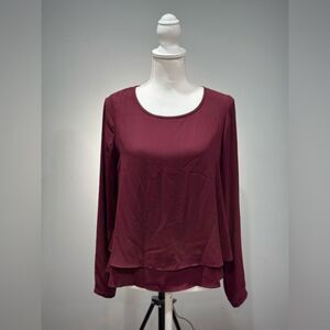 CLEARANCE! Burgundy WHBM L/S Tiered Blouse Size 2 EUC